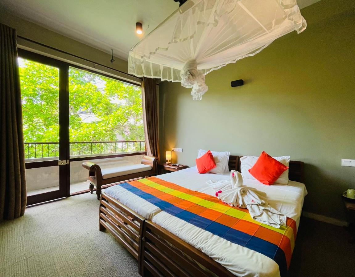 Ayur Ayur Resort & Ayurveda Retreat เนกอมโบ ภายนอก รูปภาพ